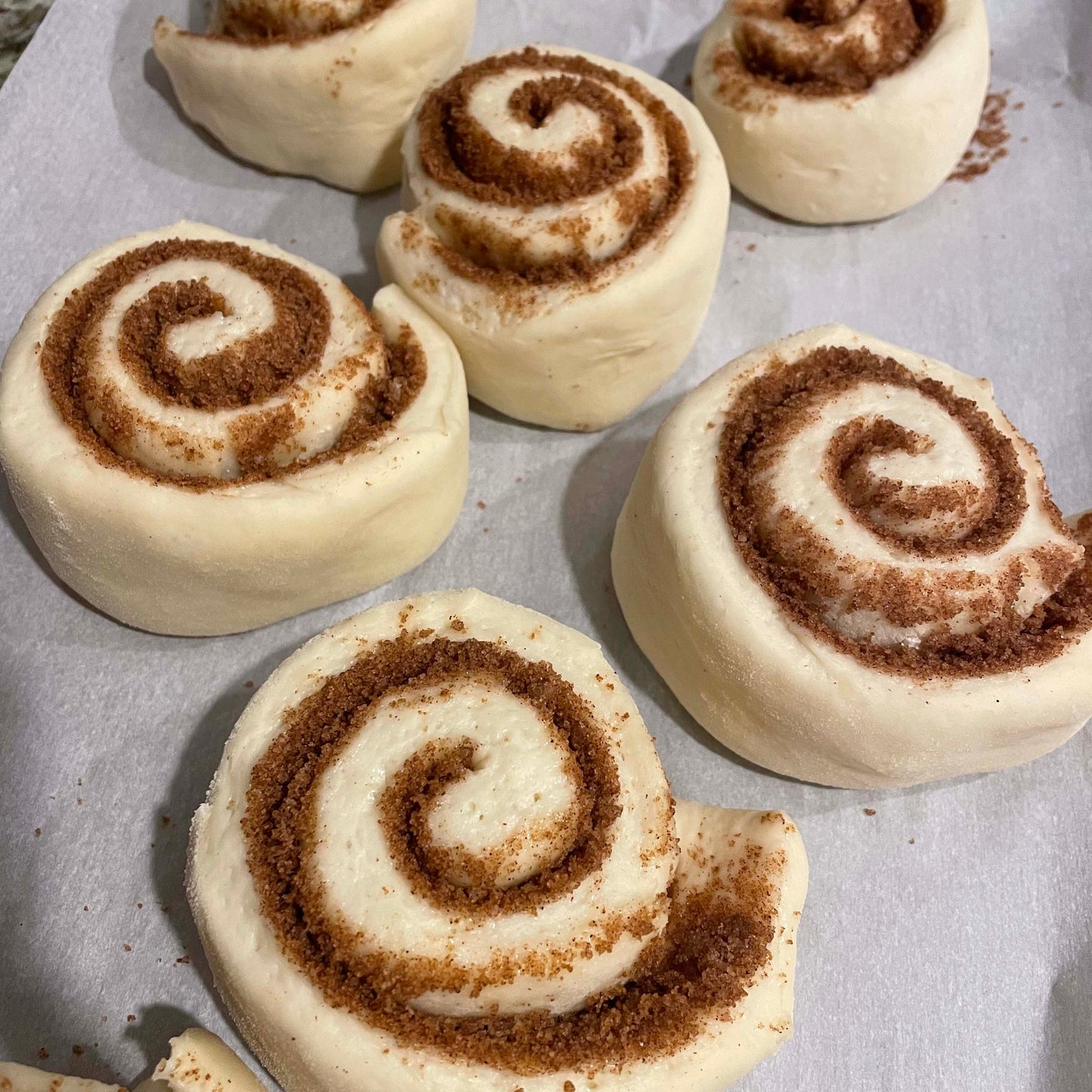 Cinnamon Rolls Box